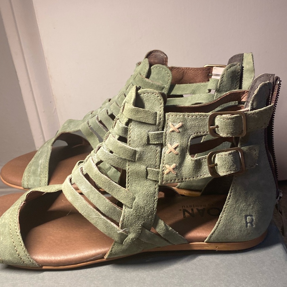 Almost new Green sandals